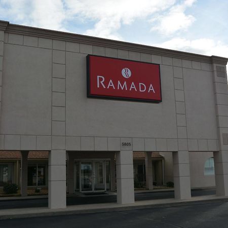Ramada By Wyndham Wichita Airport Otel Dış mekan fotoğraf